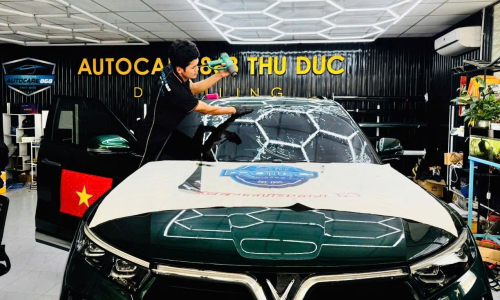 Dán Phim Cách Nhiệt Ô Tô: Nâng Tầm Tính Riêng Tư và Thẩm Mỹ Sang Trọng
